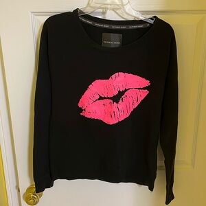 VINTAGE VICTORIA’S SECRET SMOOCH CREWNECK